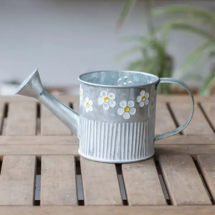 Pot de fleur en fer vintage
