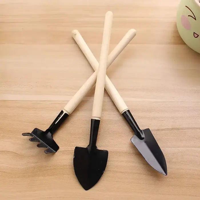 Outils de jardinage, ensemble de trois pièces