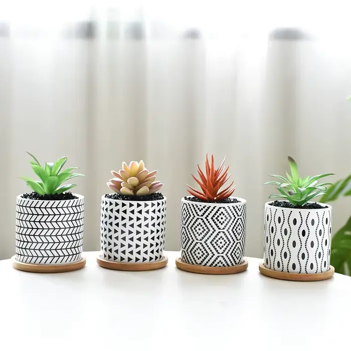 Pots de fleurs en céramique