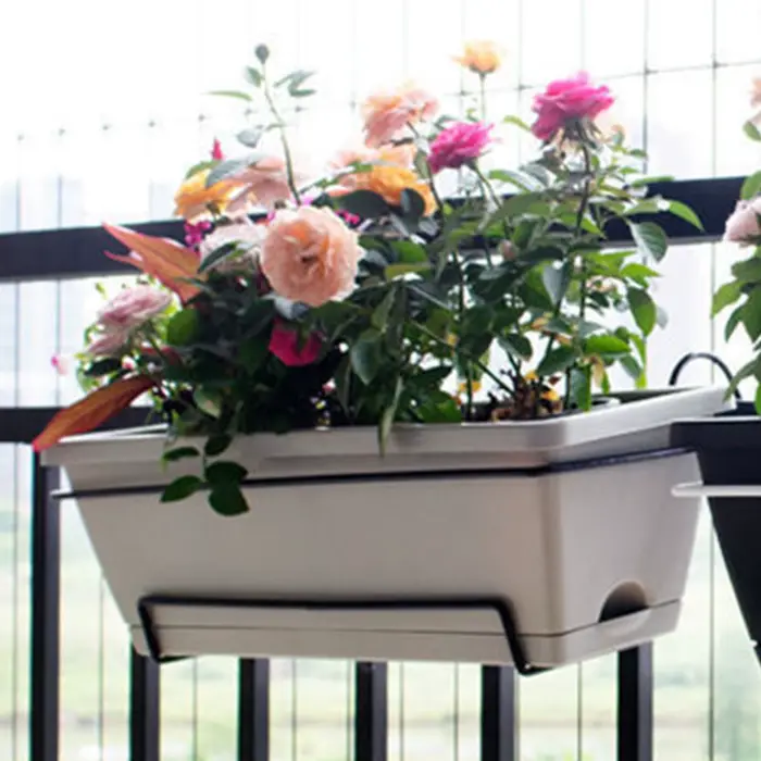User inière rectangulaire pour garde-corps de balcon