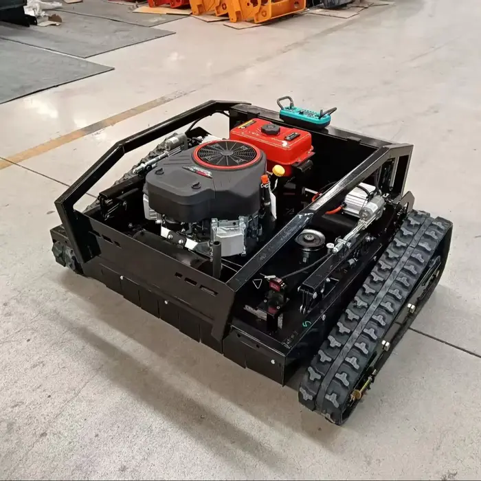 Tondeuse à gazon de 1000 mm disponible en versions 23/27 CV, équipée d'une pompe à huile et d'un moteur sans balais, 4000 ㎡ /H Convient aux pentes et aux arbustes