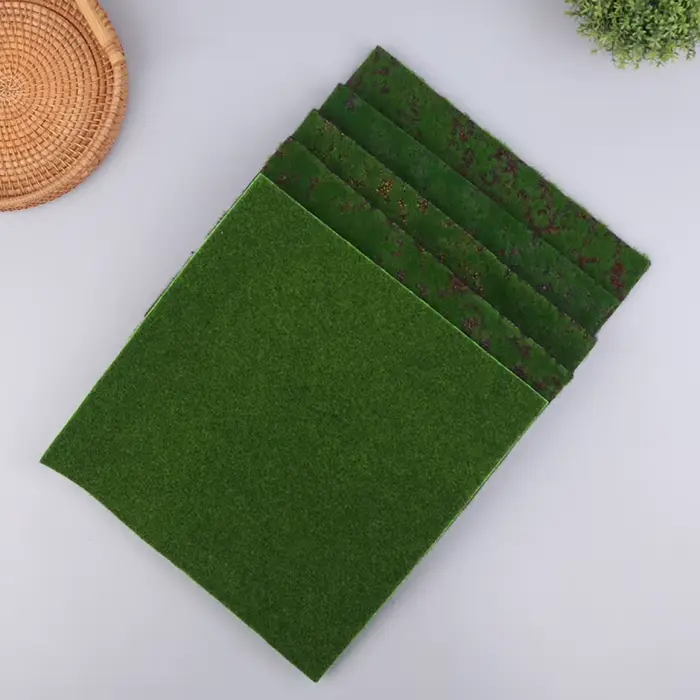 Tapis d'herbe verte, pelouses artificielles