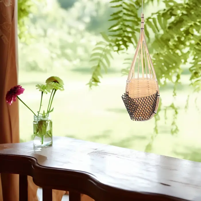 Panier suspendu en bambou