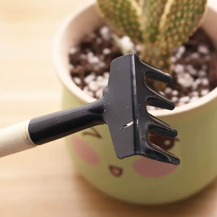 Outils de jardinage, ensemble de trois pièces