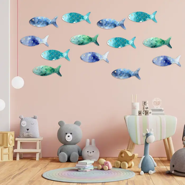 Découpes de poisson en bois