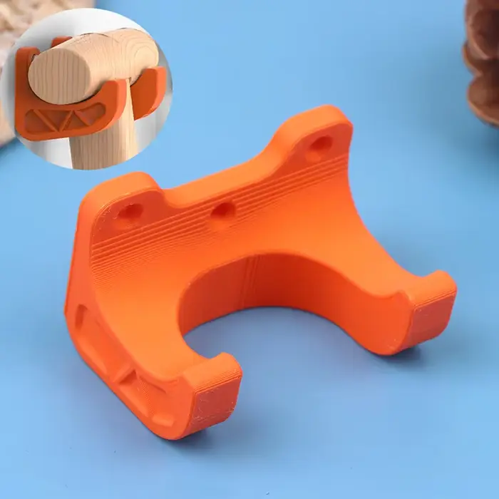 Organisateur de cintre pour outils de jardin