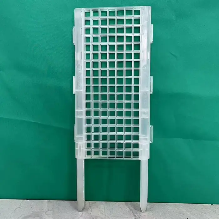 Support de plante verte en plastique